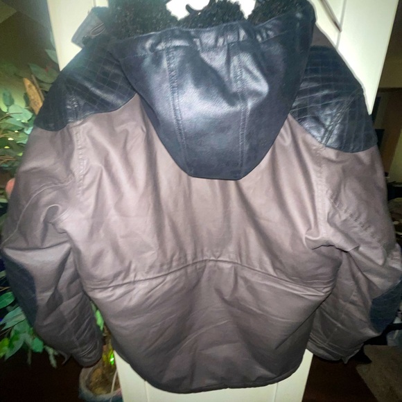 Beautiful thick warm mens Guess jacket size large - Picture 3 of 4